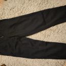 Zara hlače 140  3 eur
