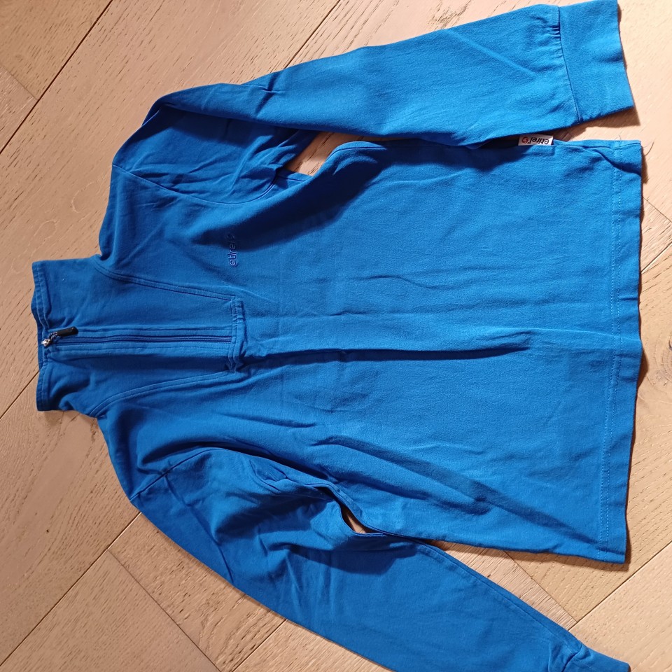 etirel športni puli 134-140 - 1,5 eur