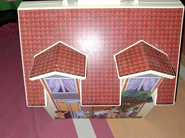 Playmobil prenosna hiška - 9 eur