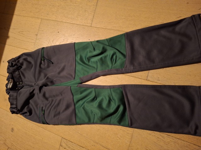 Stormberg softshell hlače 140 (bolj za 152) - 4 eur