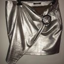 zara mini krilo velikost L 4€