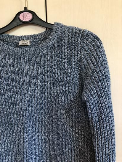 Nov moden pulover - foto