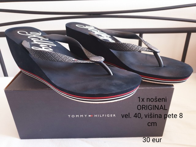 Natikači Tommy Hilfiger  - foto