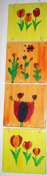 Navadne keramične ploščice,slikano z barvami za keramiko (2 moji 2 od sina). 