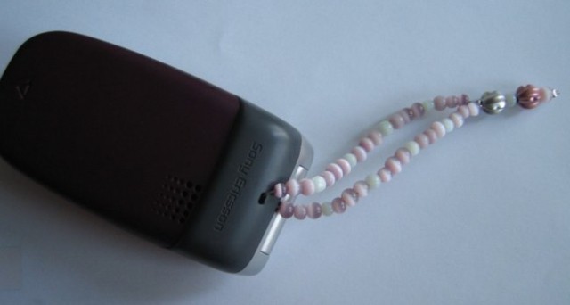 Da lažje najdeš telefon v torbici :-)