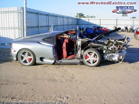 Wrecked dream cars - foto