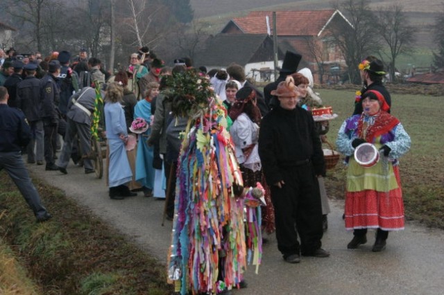 Borovo gostüvanje Vučja Gomila 2008 - foto