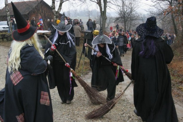 Borovo gostüvanje Vučja Gomila 2008 - foto