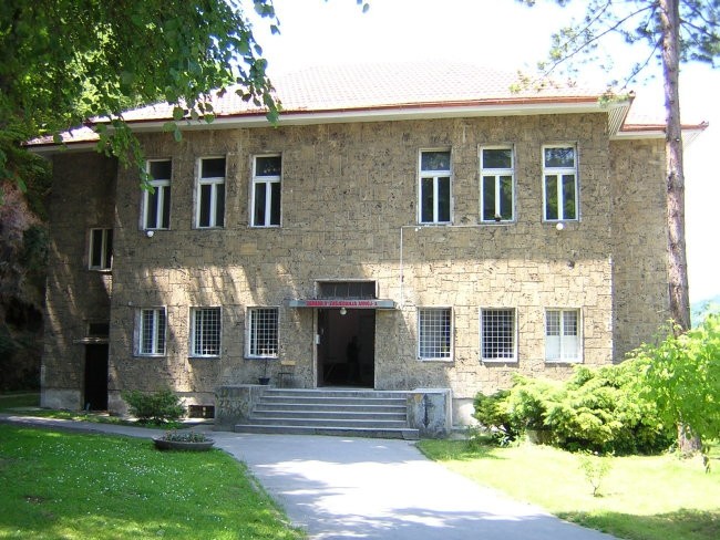 v tej hiši je bila ustanovjena  jugoslavija 29.11.1943