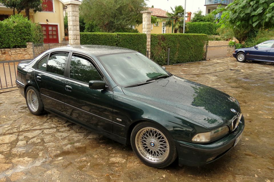 BMW 528iA - foto povečava