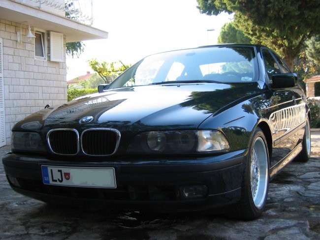 BMW 528iA - foto povečava