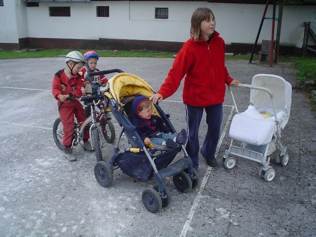 Konj na obisku... - foto