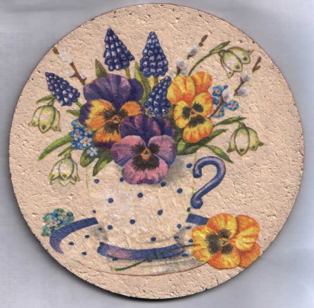 skodelica cvetja - podstavek za posodo