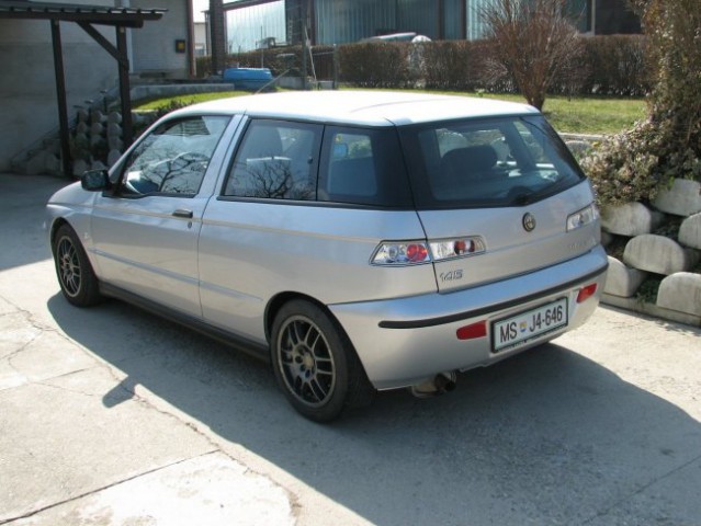 Alfa romeo 145 - foto