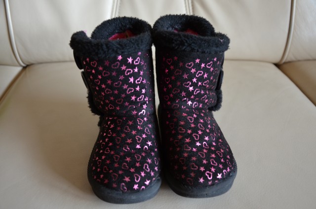 Ugg škornji št. 27 -  10 €