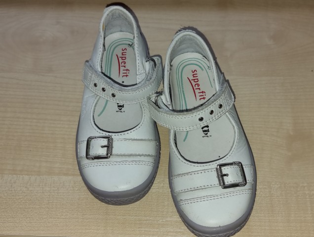 Superfit bele balerinke št. 25 - 10 €