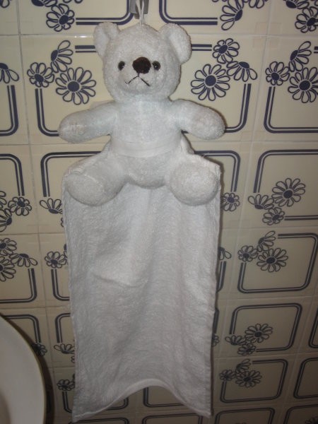 Ideja za brisačo za otroka - na plišastega medvedeka sem našila brisačo 