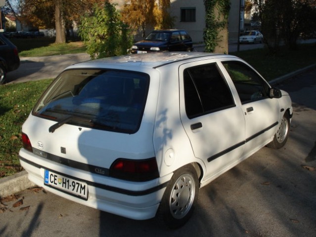 Maquina clio 1.4 rt comfort - foto