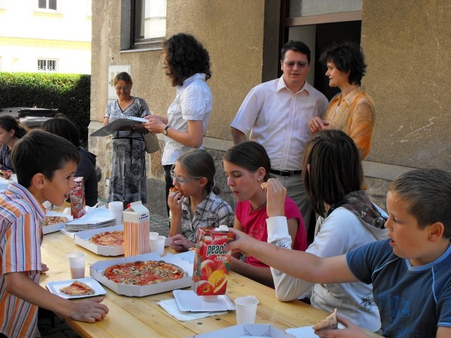 Gostovanje otroškega  PZ Vrhika 14.6.09 - foto