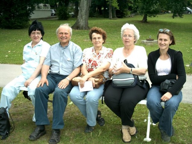 Iz leve proti desni: Nives, France, Boža, Ana in Sabina.