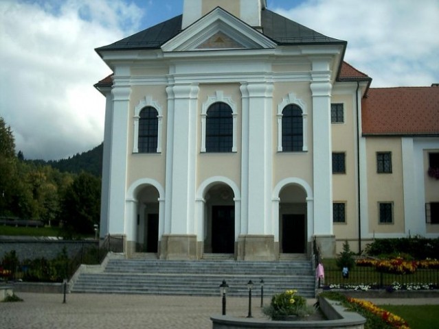 Cerkev v Velesovem 
