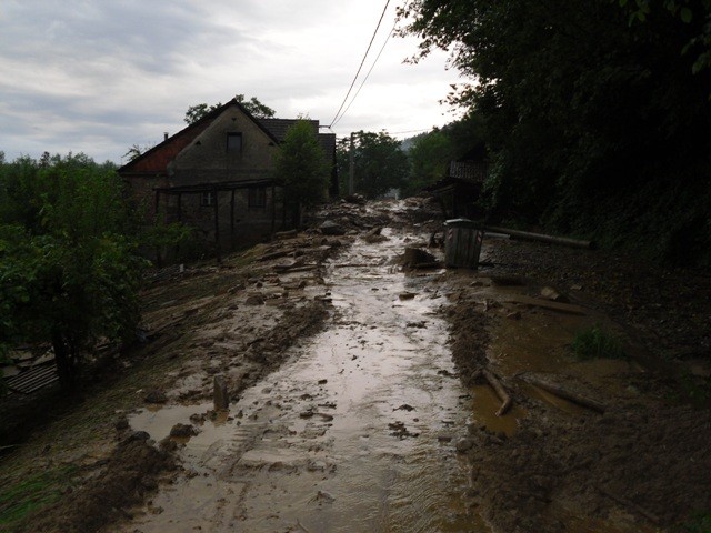 Laze plaz 10.7.09 - foto povečava