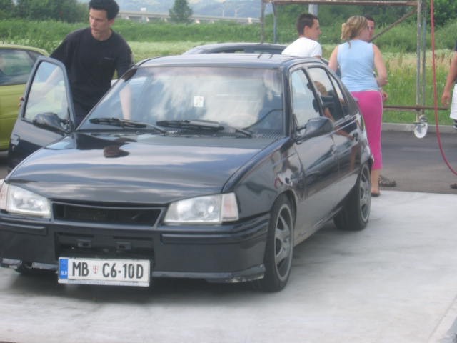 24. 6. 2005 Opel srečanje - Karlovac (HR) - foto povečava