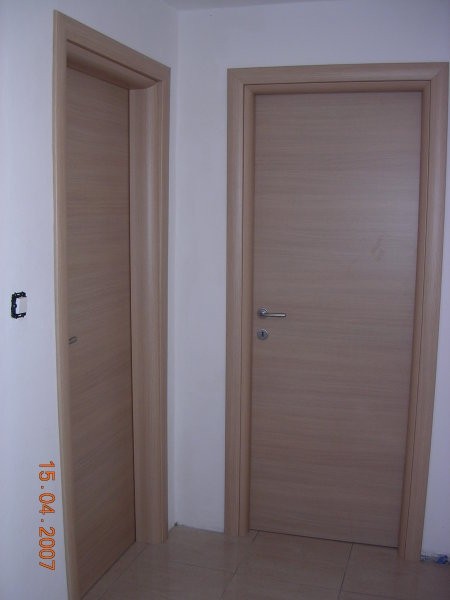 I. nadstropje - kopalnica in spalnica