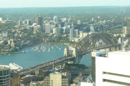 Pogled na Sydney iz stolpa - harbour bridge