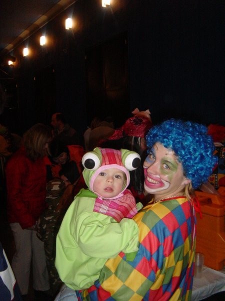 Jaz in moja mami na pustnem karnevalu.