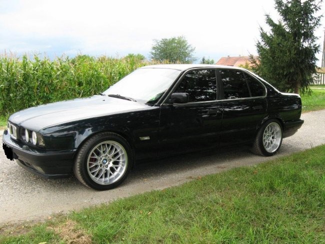 BMW 540i - M5 izpuh - foto povečava