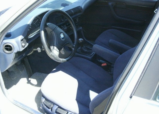 525i notranjost