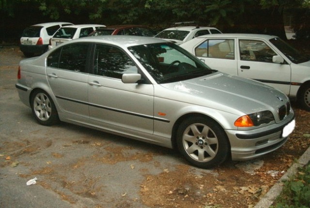 Bmw e46 323i - foto