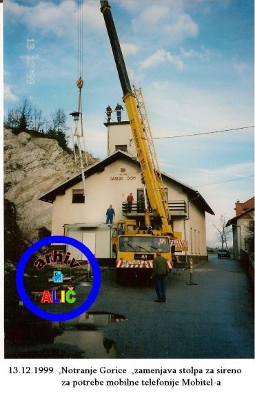 1999 / 13.12. Zamenjava stolpa za sireno (Mob - foto povečava