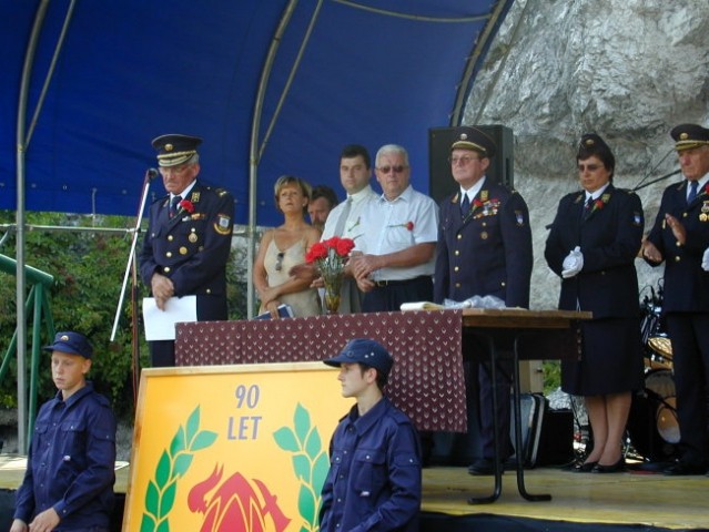 2002 / 13.7 90 let PGD NGP, prevzem gasilske  - foto