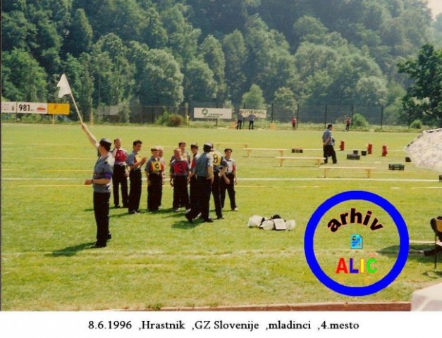 Zgodovina - pionirji, mladinci - foto