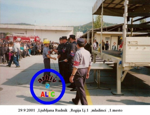 Zgodovina - pionirji, mladinci - foto