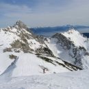 Še ena v smeri Malega Draškega vrha in Viševnika, za katerim se vidijo tudi Kamniške Alpe
