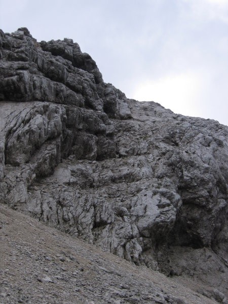 Gredina, po kateri gre pristop na V Koncu špico