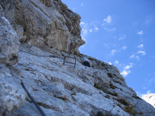 Kolega med plezanjem v Via Italiani