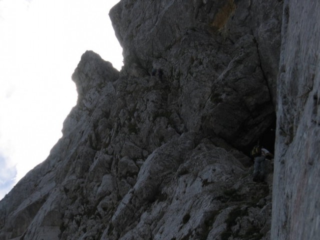 Planinci v spodnjem delu Via Italiane (slikano z vstopa)