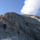 Med vračanjem z vrha Tofane di Mezzo proti skalnemu oknu Bus de Tofana (ferrata Gianni Agl