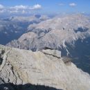 Zgornja postaja žičnice z vrha Tofane di Mezzo; v ozadju se lepo vidi Cristallo (3221 m)
