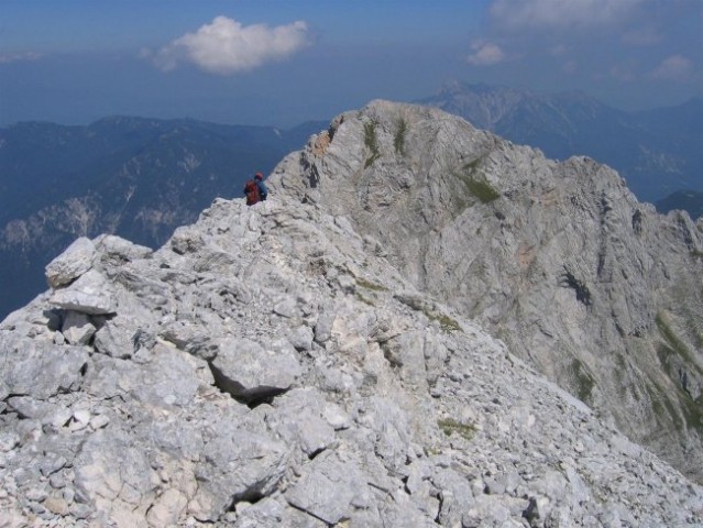 Pogled z vrha Škrnatarice proti Kukovi špici