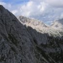 Greben Tosc - Veliki Draški vrh, v ozadju Rž in Rjavina