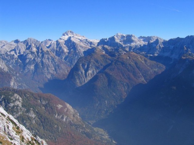 Pogled s Srebrnjaka proti Triglavu in Kanjavcu