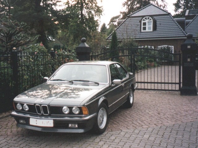 BMW E 24 - foto