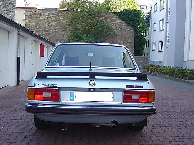 BMW E12 - foto povečava