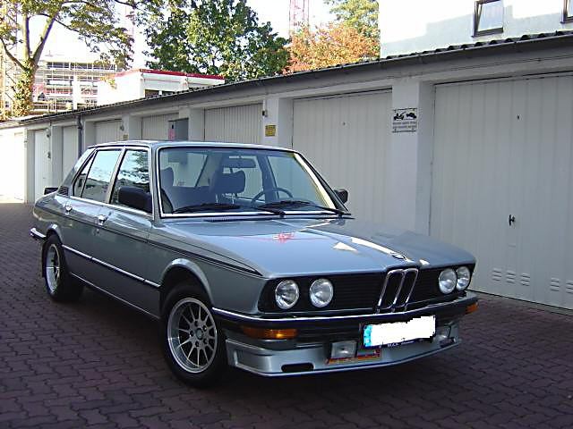 BMW E12 - foto