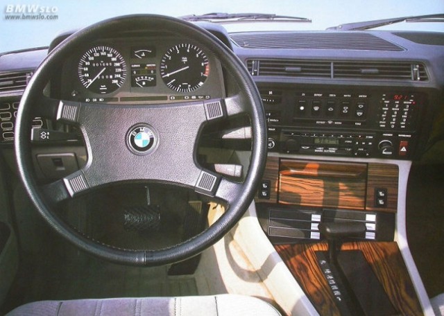 BMW E23 - foto